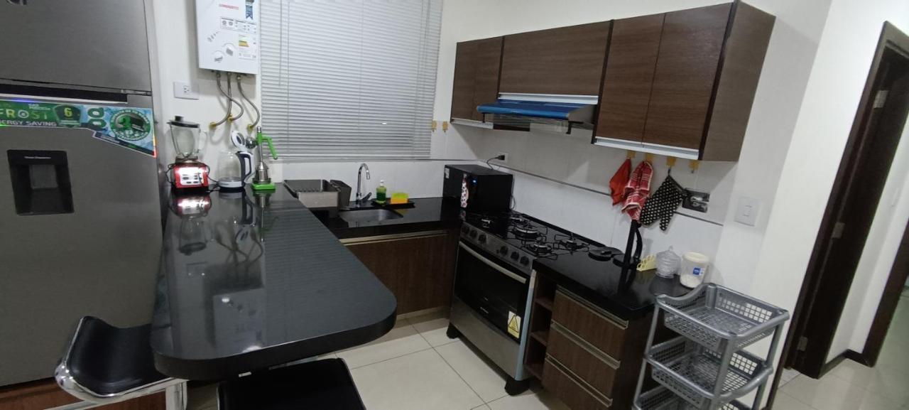 Departamentoo Nuevo Amoblado Cerca A Uagrm, Con Excelente Vista Appartement Santa Cruz de La Sierra Buitenkant foto