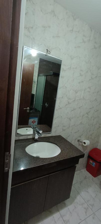 Departamentoo Nuevo Amoblado Cerca A Uagrm, Con Excelente Vista Appartement Santa Cruz de La Sierra Buitenkant foto
